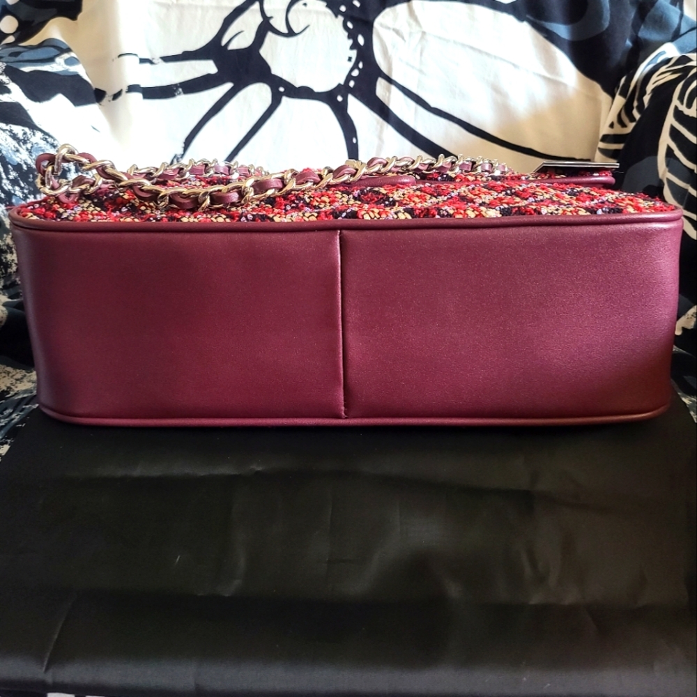 🪷💐NWT Authentic Karl Lagerfeld Paris Medium Agyness Tweed shoulder bag🪷💐 - Picture 9 of 11